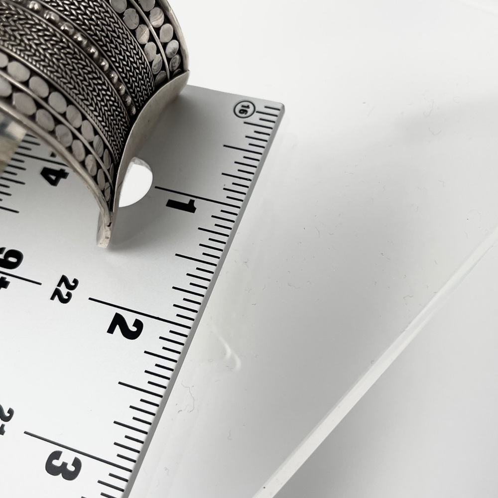 Sterling Silver .925 Cuff Bracelet - Picture 7 of 8